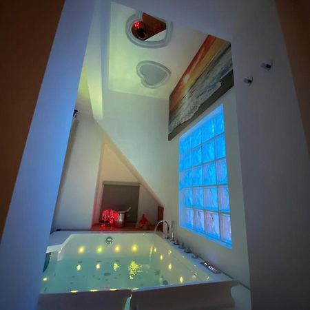 Visavi' Luxury Room Torre A Mare Exterior foto
