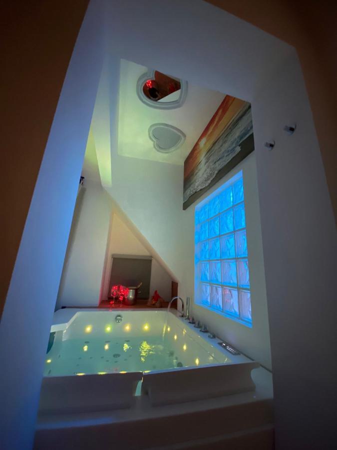 Visavi' Luxury Room Torre A Mare Exterior foto