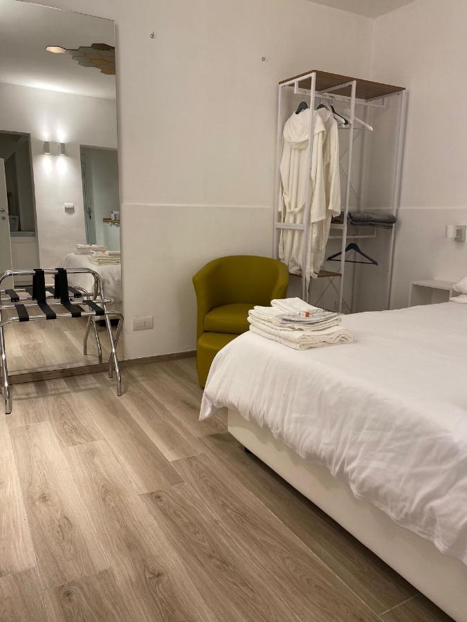 Visavi' Luxury Room Torre A Mare Exterior foto